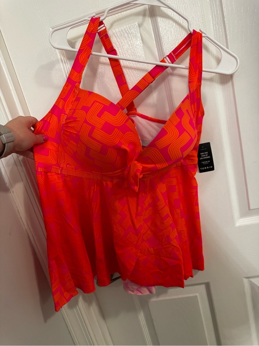 NWT torrid Pink & Orange Geometric Tankini Top with Crisscross Straps size 3D/DD